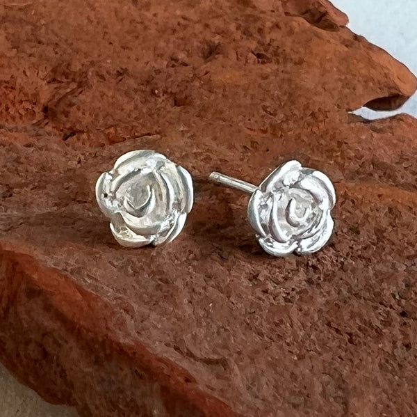 Rose-studs-on-rock_grande.jpg?