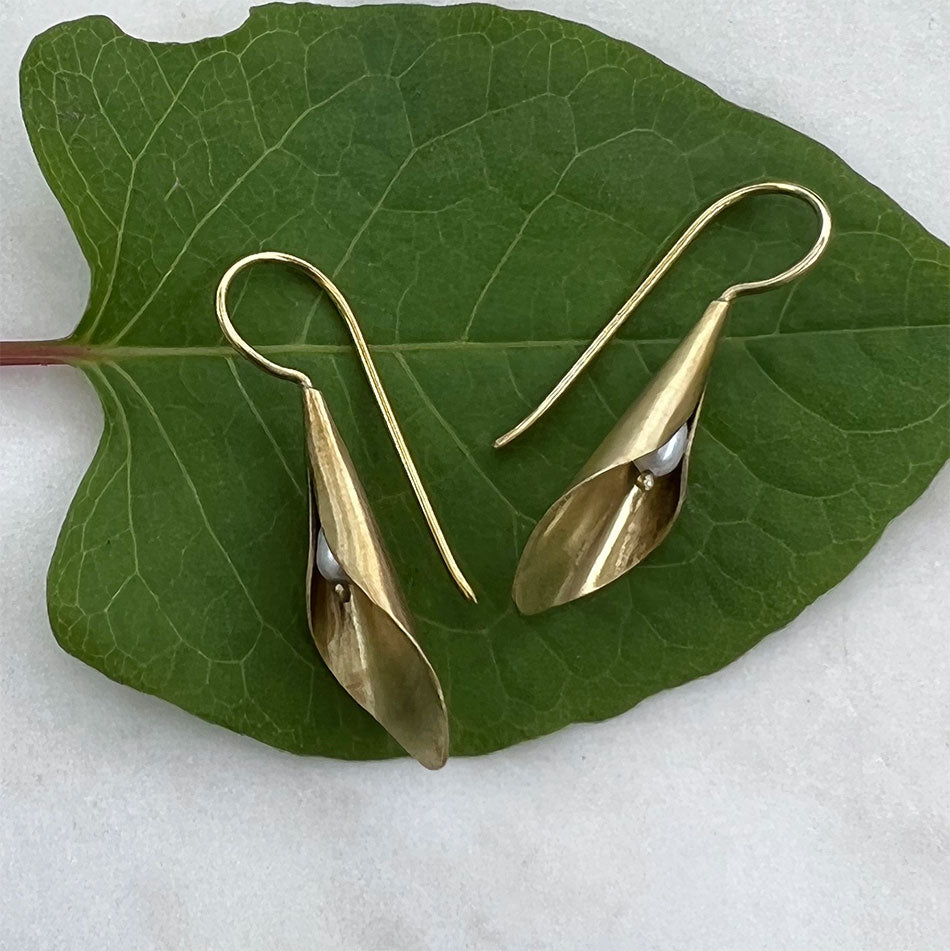 Sacred Lily Earrings - Brass, Indonesia