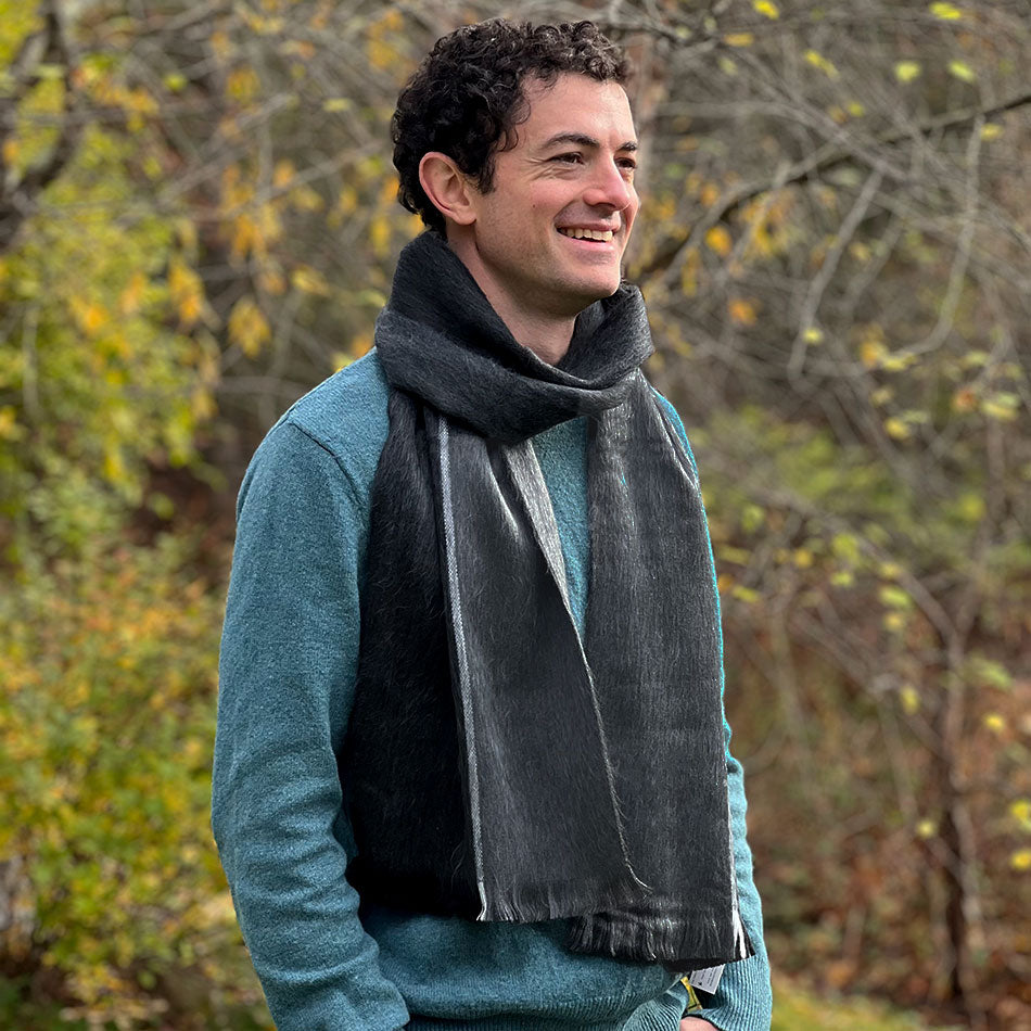 Fair trade alpaca scarf black gray