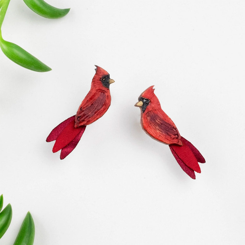 Fair trade cardinal gourd earrings ethically handmade by artisans in Colombia.