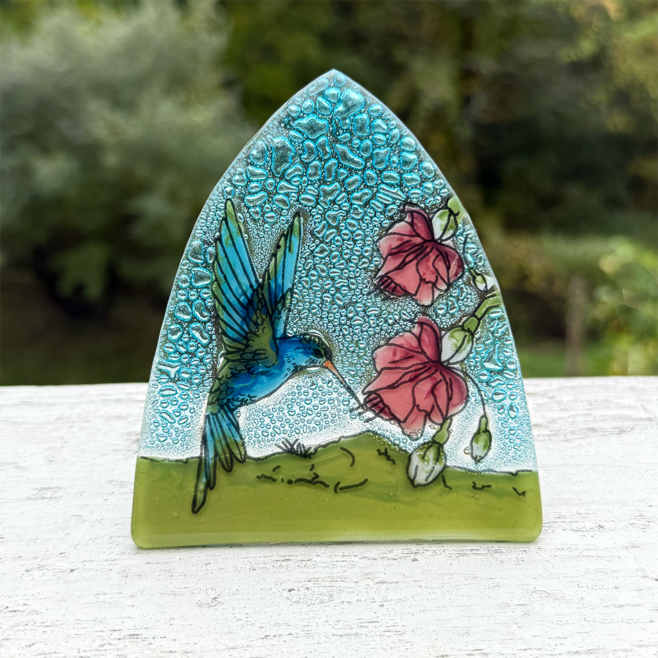 Glass nightlight with hummingbird design