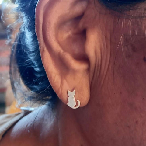 Sterling silver small cat studs earrings.
