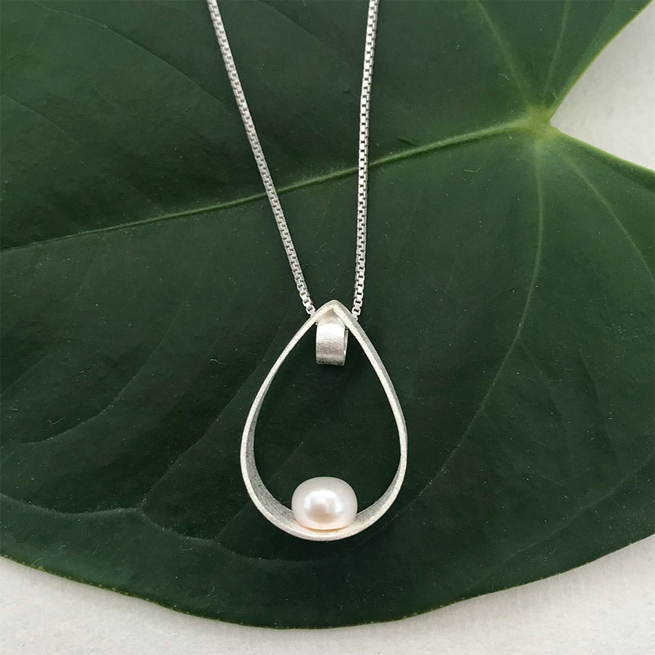 Fair trade sterling silver freshwater pearl necklace handmade by artisans in Bali