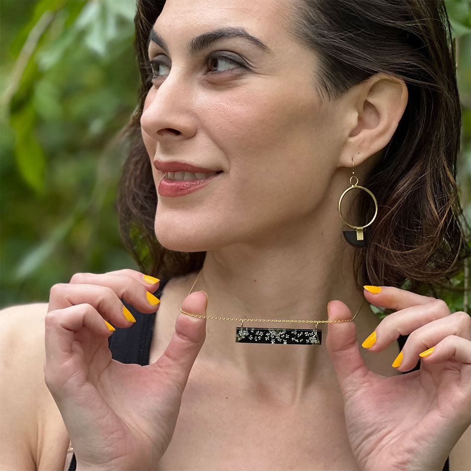 Queen Anne's Lace Eco Bar Necklace, Colombia