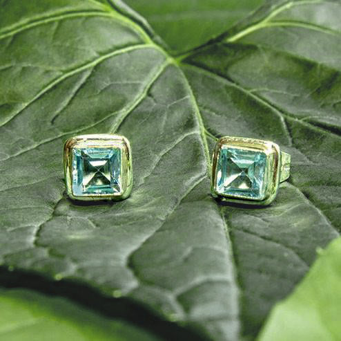 Blue Topaz Biru Studs, Indonesia