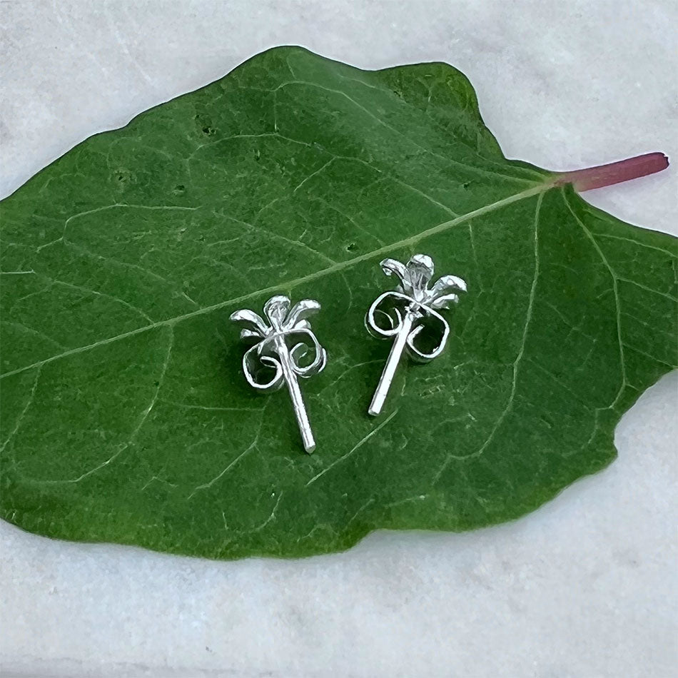 Tiny Daisy Studs - Sterling Silver, Indonesia