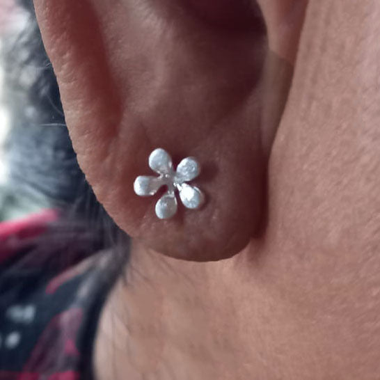 Tiny Daisy Studs - Sterling Silver, Indonesia
