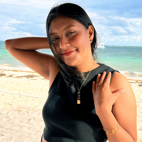 Fair trade flower resin necklace handmade by women artisans in Colombia