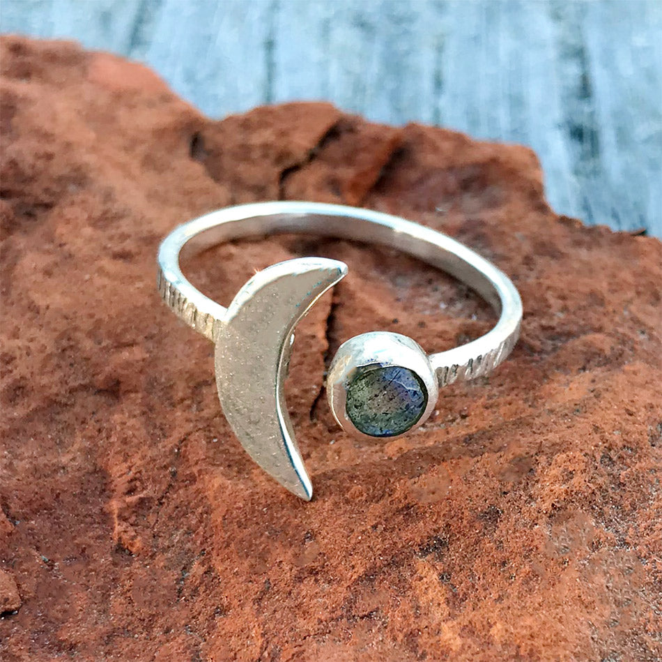 Sterling silver labradorite fair trade ring